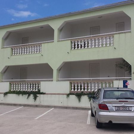 Apartments Svekric Novalja Luaran gambar